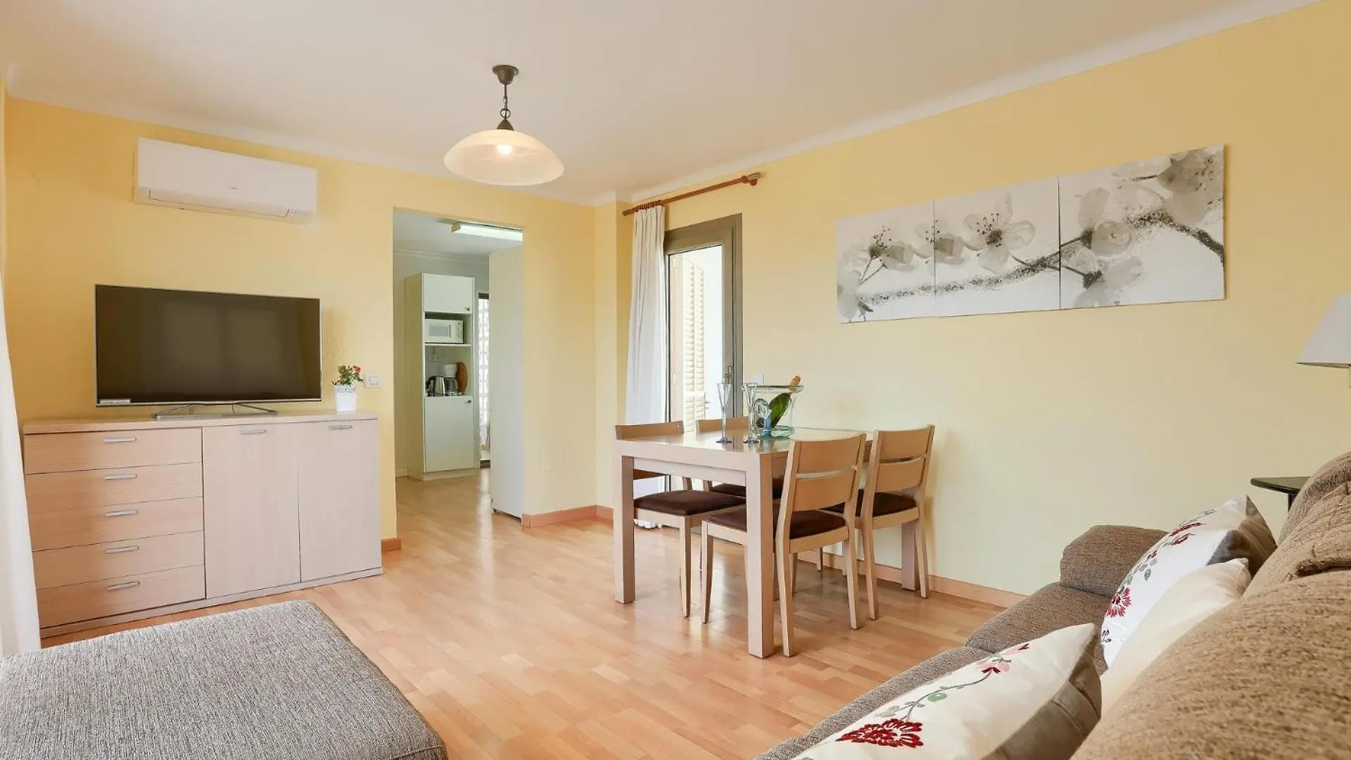 Lejlighed Apartamento Rosa 16 By Rentallorca Alcudia  Spanien